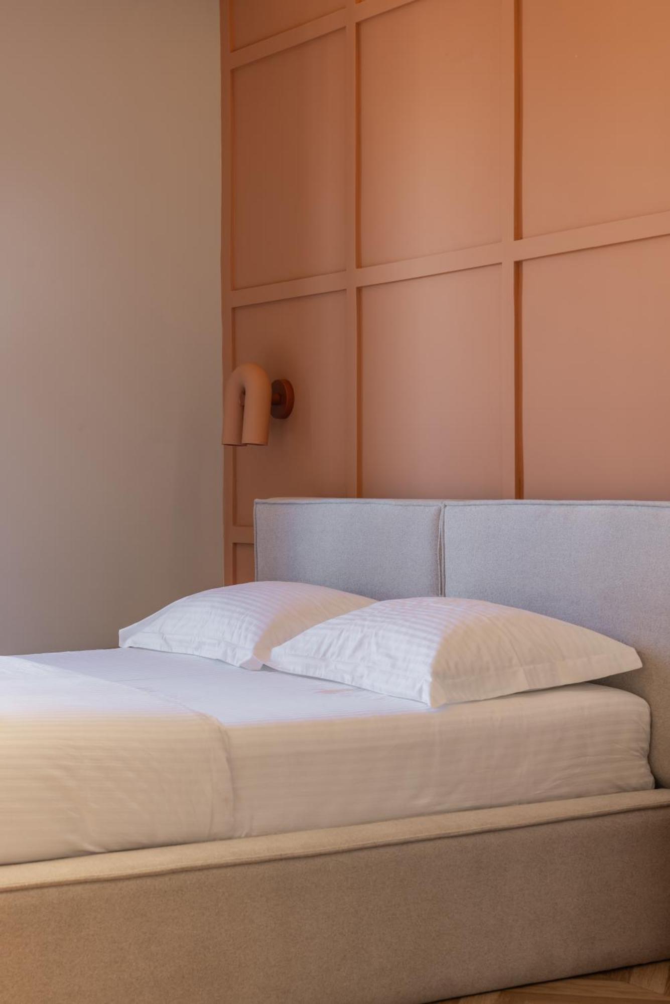 Square Inn Garden Aparthotel Тирана Екстериор снимка