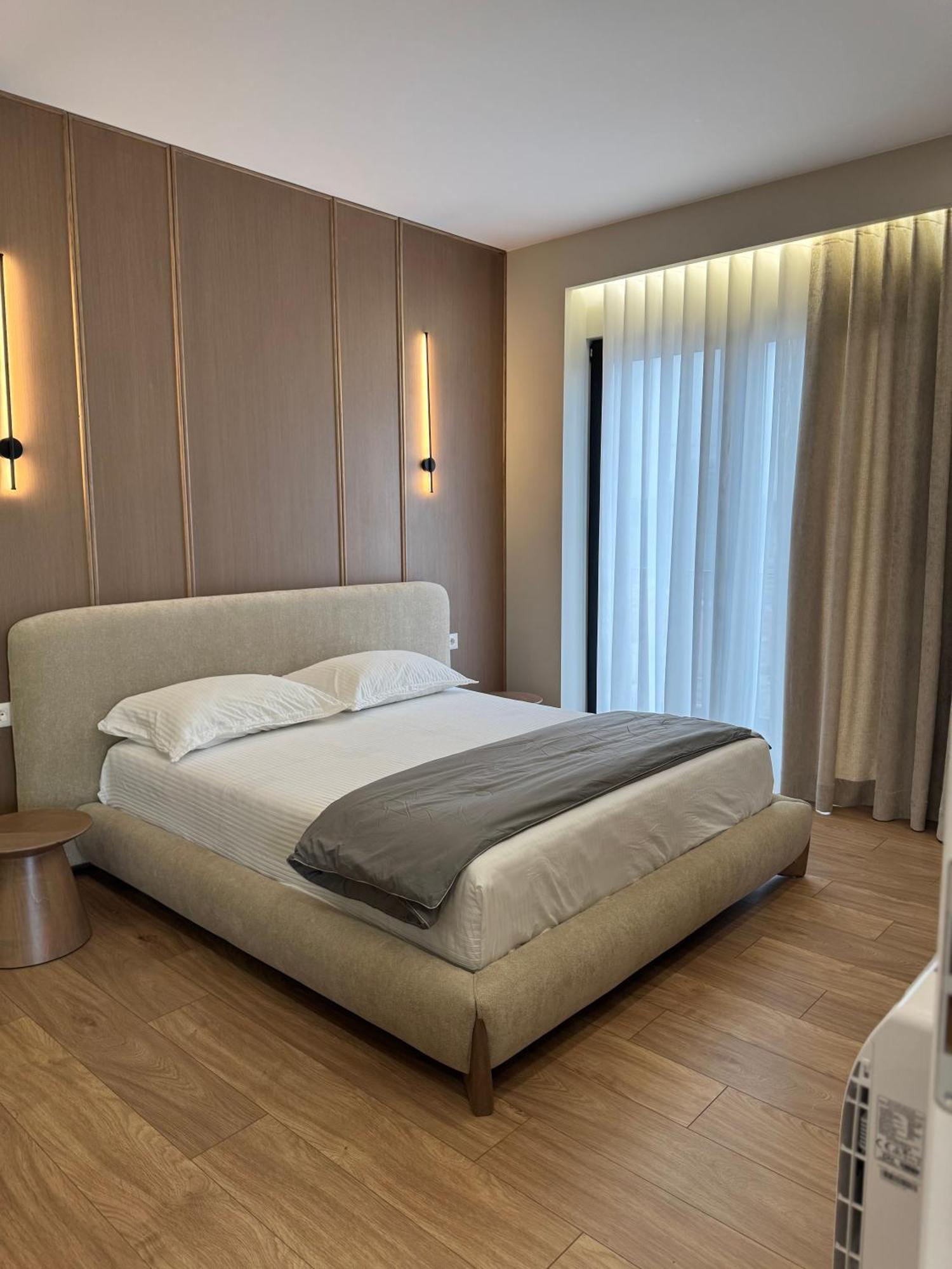 Square Inn Garden Aparthotel Тирана Екстериор снимка