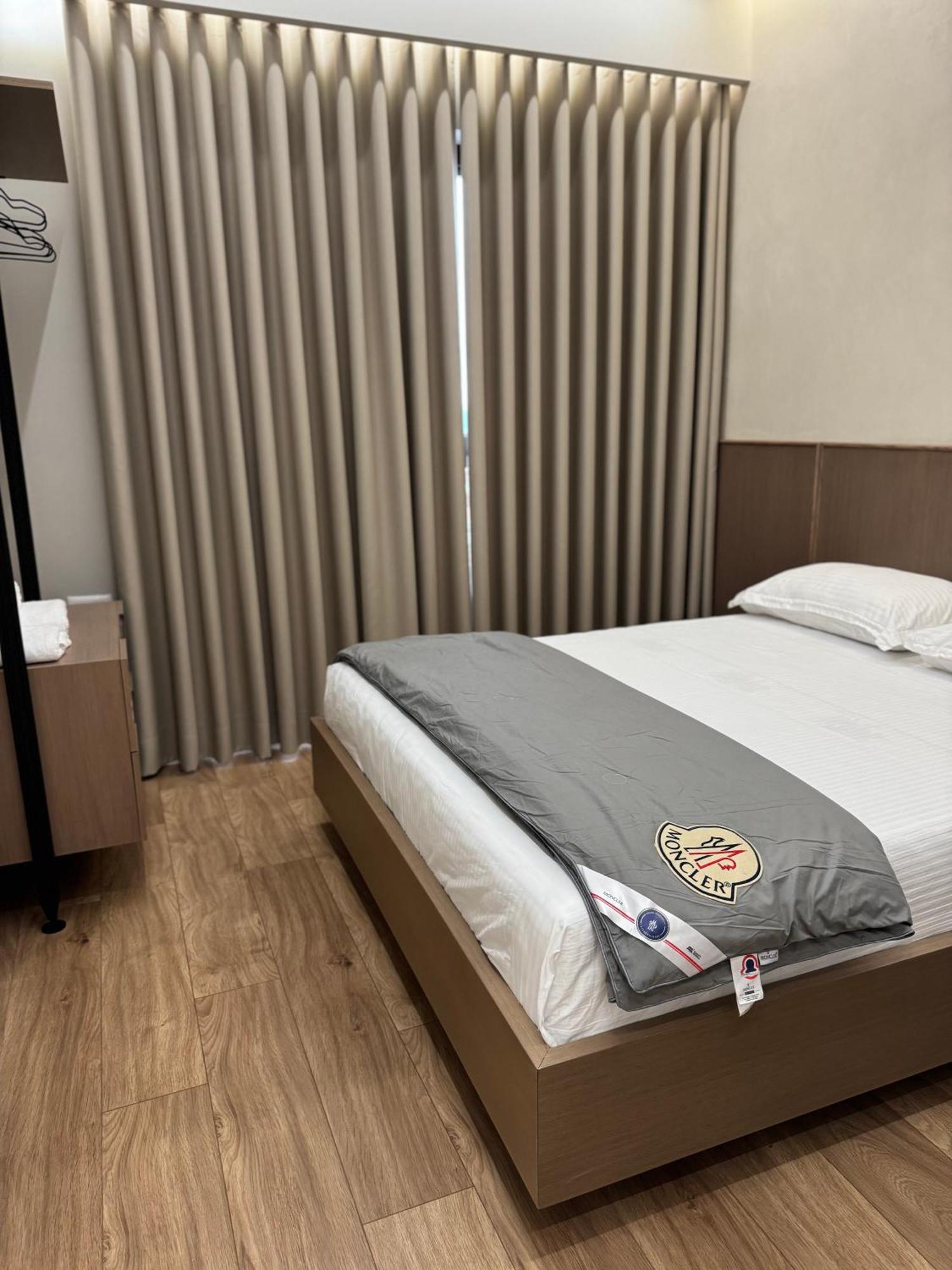 Square Inn Garden Aparthotel Тирана Екстериор снимка