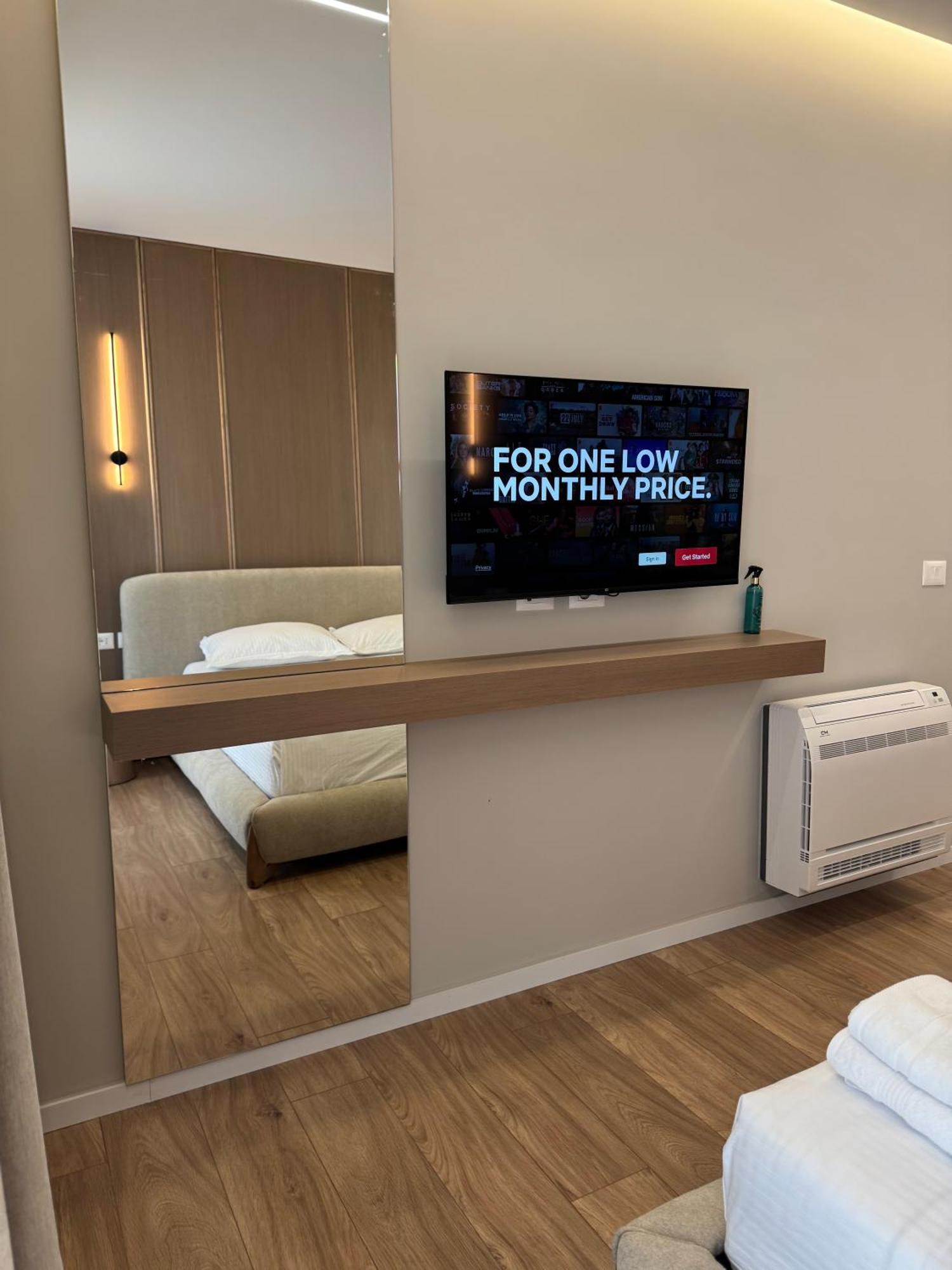 Square Inn Garden Aparthotel Тирана Екстериор снимка