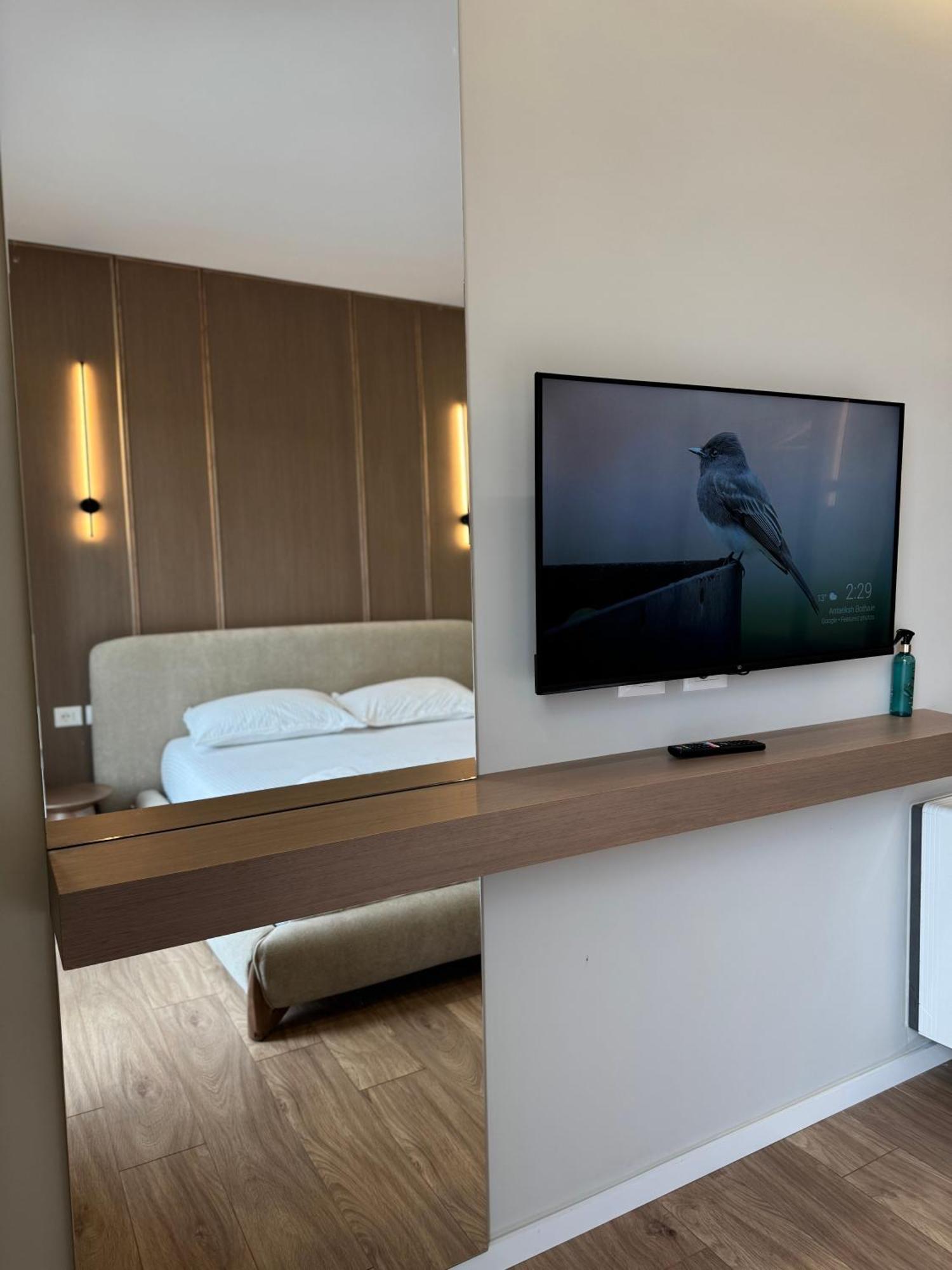 Square Inn Garden Aparthotel Тирана Екстериор снимка